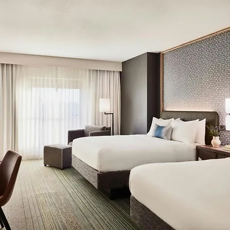 Renaissance Phoenix Glendale Hotel & Conference Center-3